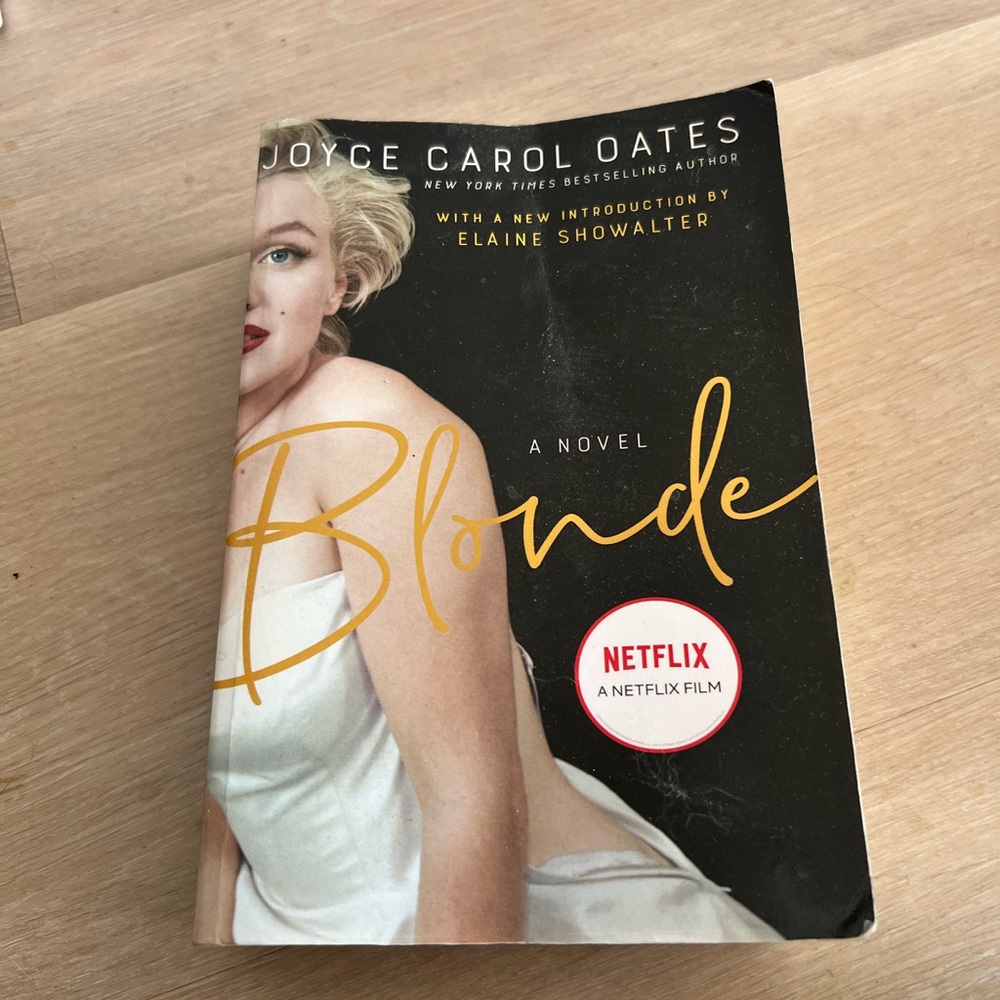 Ecco Black and White Coffee Table Book